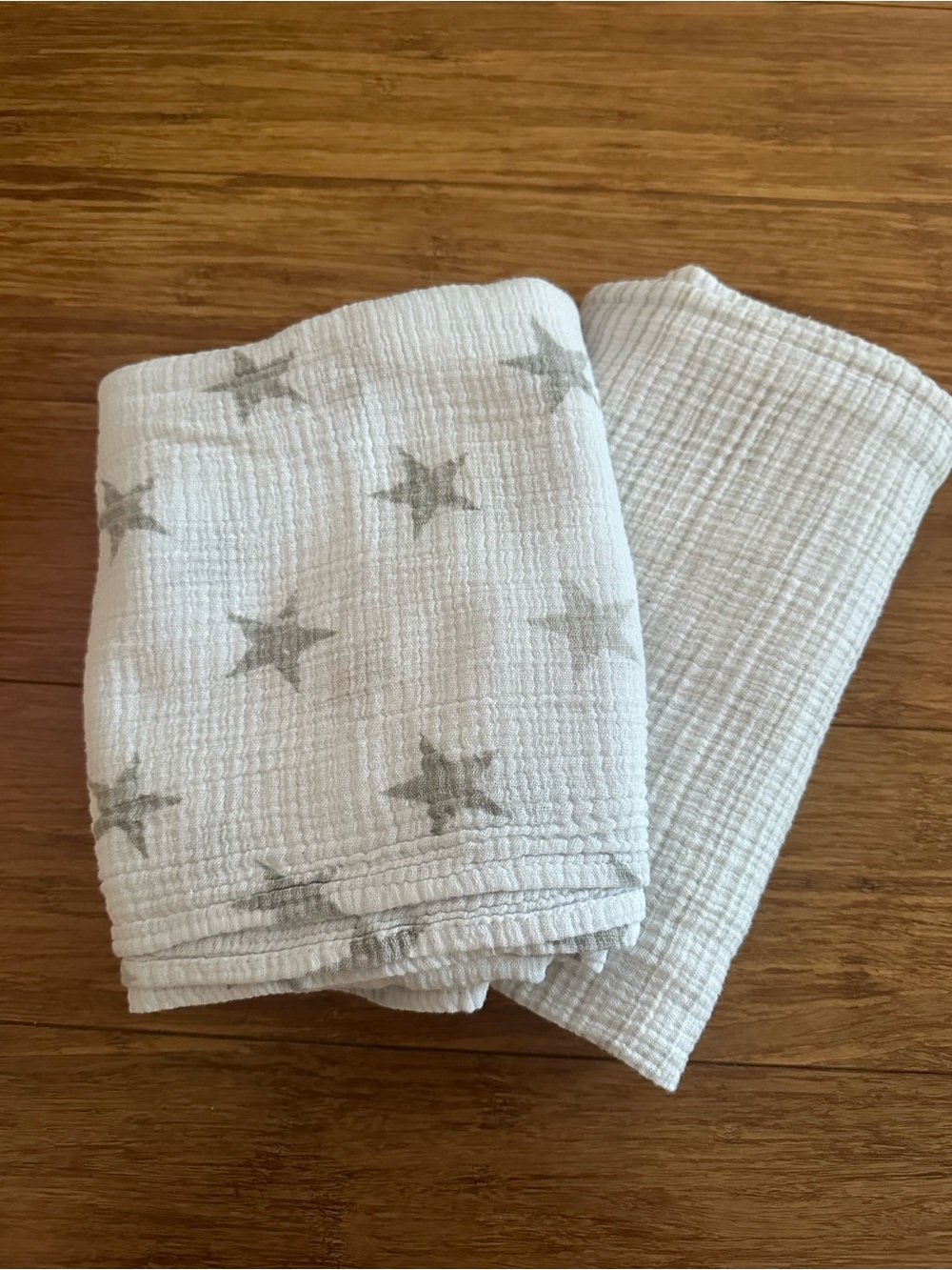 aden + anais Muslin Swaddle Blankets - 2 pack white/grey stars/stripe
